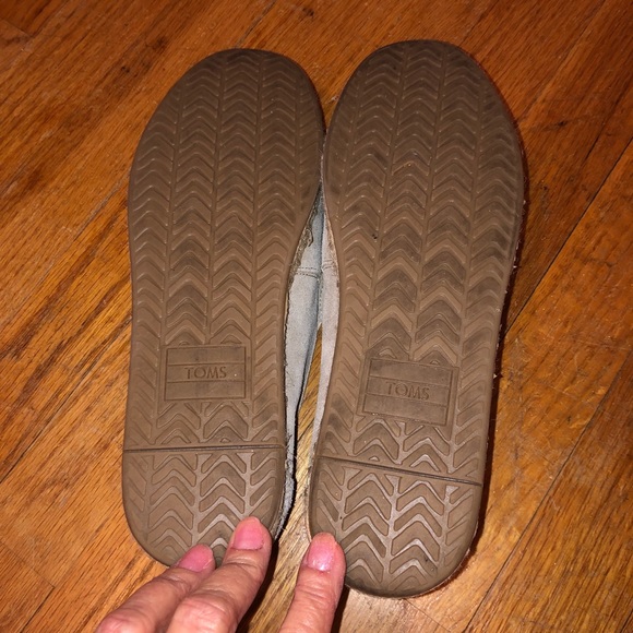 Toms Shoes - Picture 5 of 6